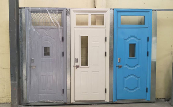 北泉镇学校教室门