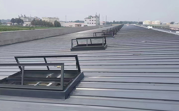 某中学室内体育馆北泉镇排烟窗改造项目