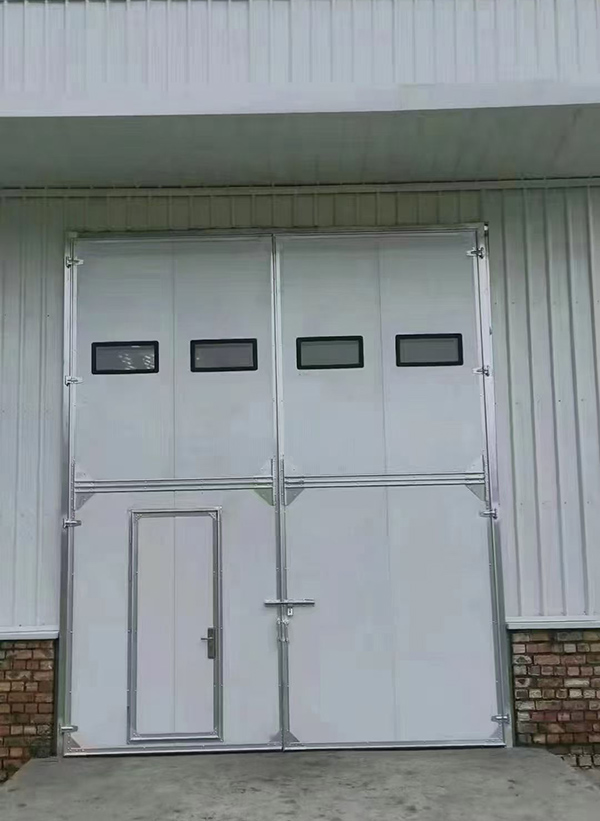 北泉镇工业门在设备装配车间出入口的实施记录 北泉镇工业门在设备装配车间出入口的实施记录